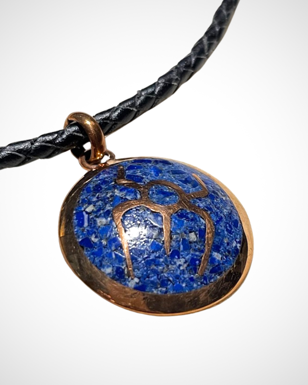 Collar Diaguita Curvo en Crisocola o Lapislázuli – Arte Rupestre Chileno - Veta Indómita