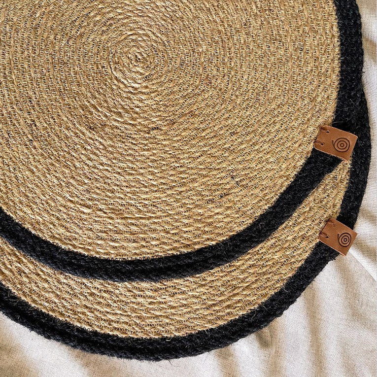 Individual de Yute con Borde Negro – Pack 2 Unidades - Veta Indómita