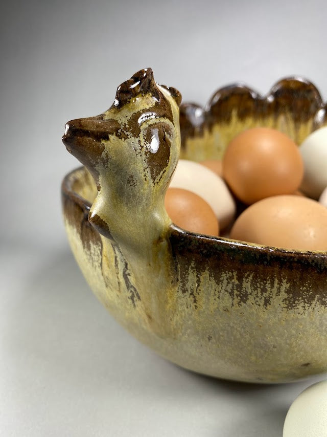 Gallina Huevera de Cerámica Gres – Artesanía de Guangualí (Tamaño Grande) - Veta Indómita