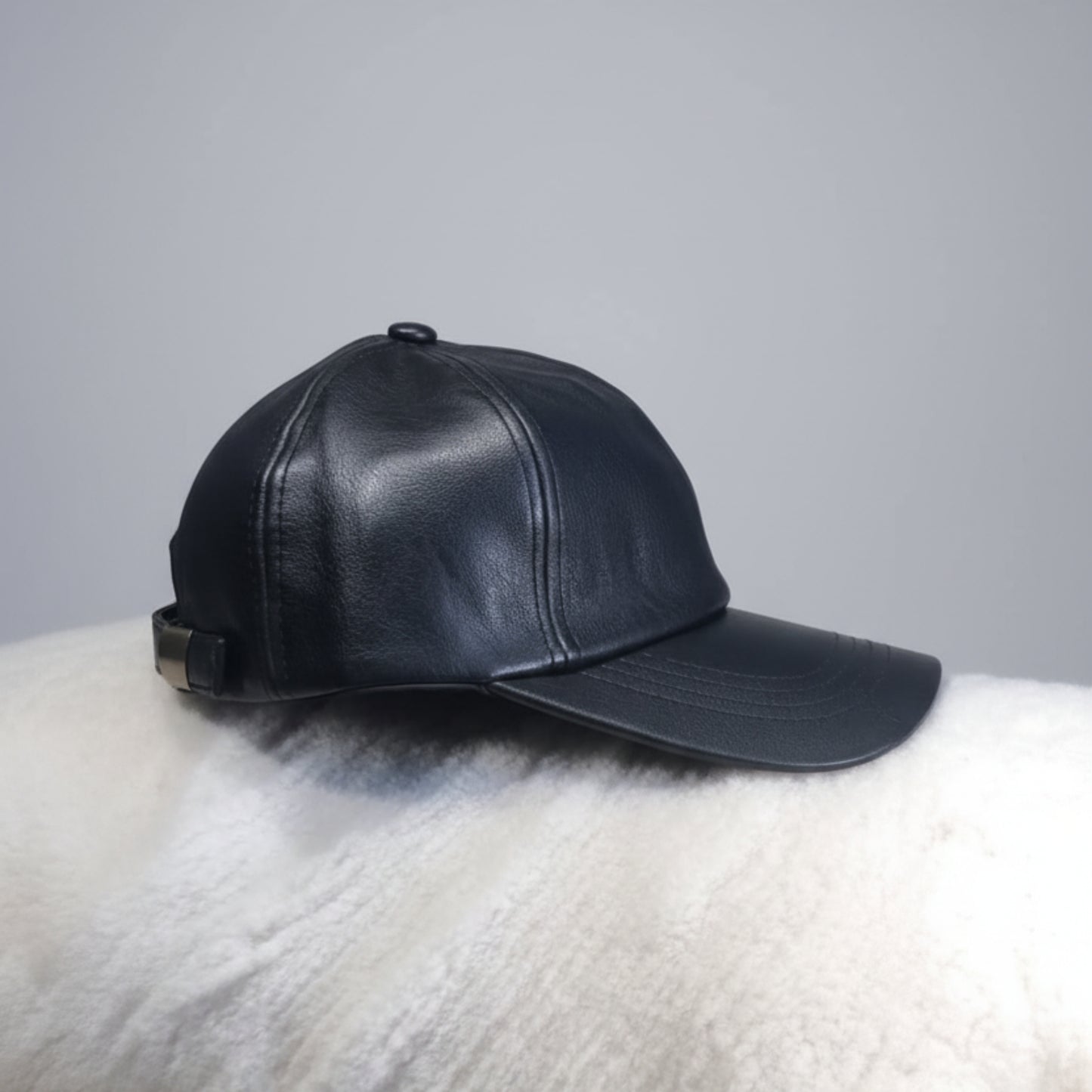 Jockey Minimalista | Diseño y Fabricación Chilena