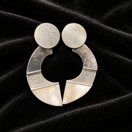 Aros Colgantes de Cacho de Buey | Semicírculo Art Déco.