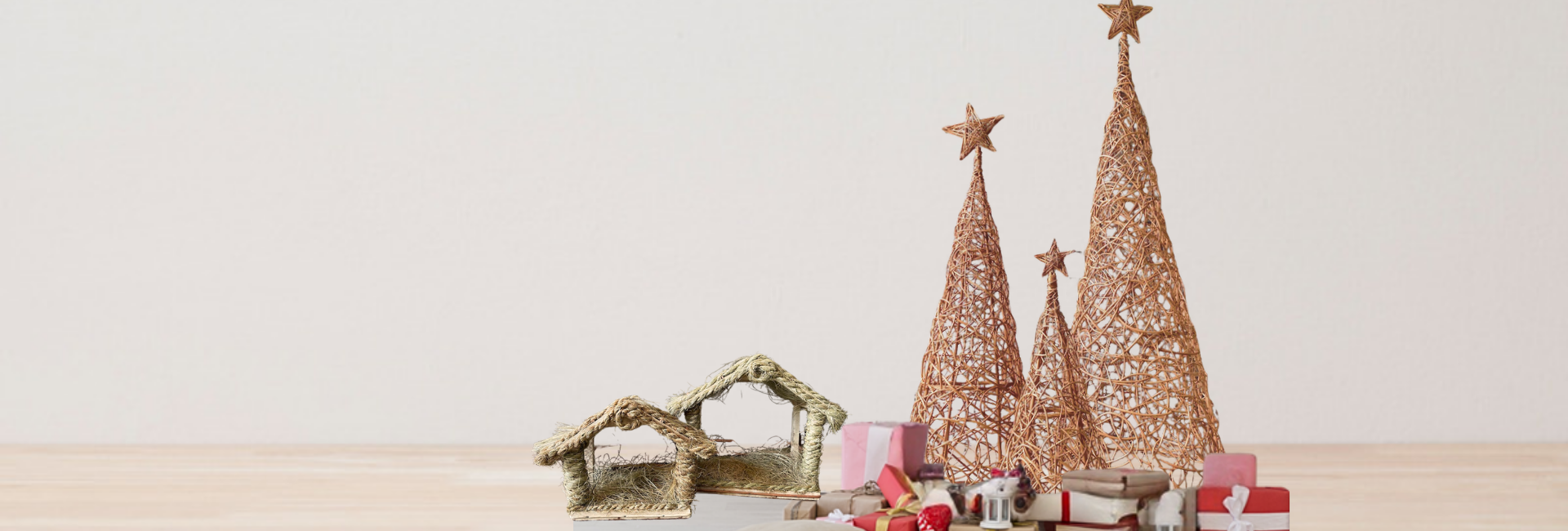 pinos de navidad de mimbre