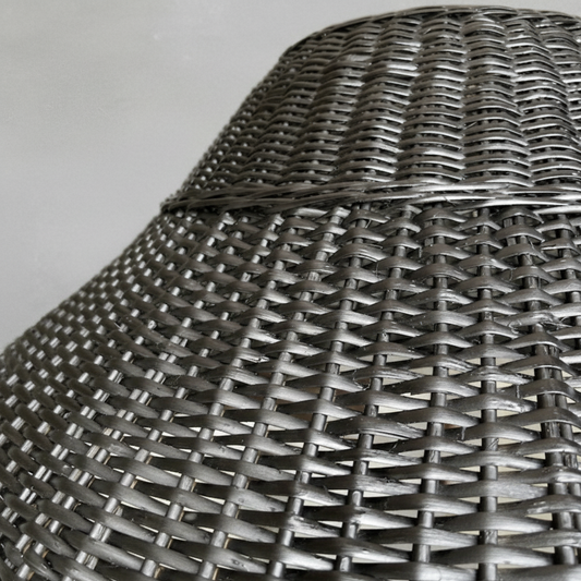 Lámpara Colgante Mantarraya Negra 100 cm de Mimbre - Veta Indómita