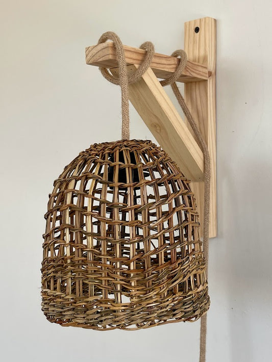 Lámpara Cejar Calada 20x20 con Soporte de Pared - Veta Indómita