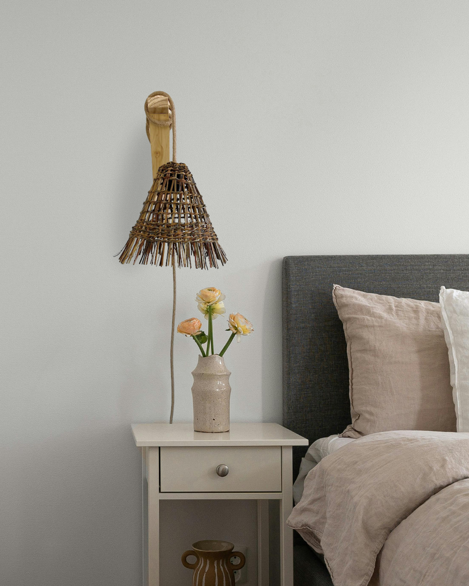 Lámpara Licancabur Cono 20x20 con Soporte de Pared - Veta Indómita