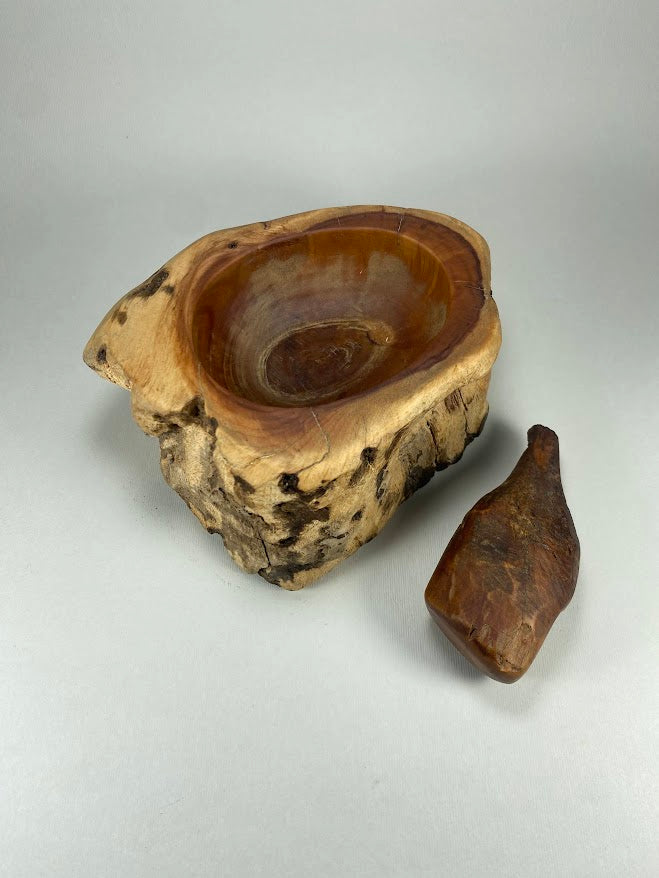 Mortero de Nudo de Araucaria – Madera Recuperada del Picoyo - Veta Indómita