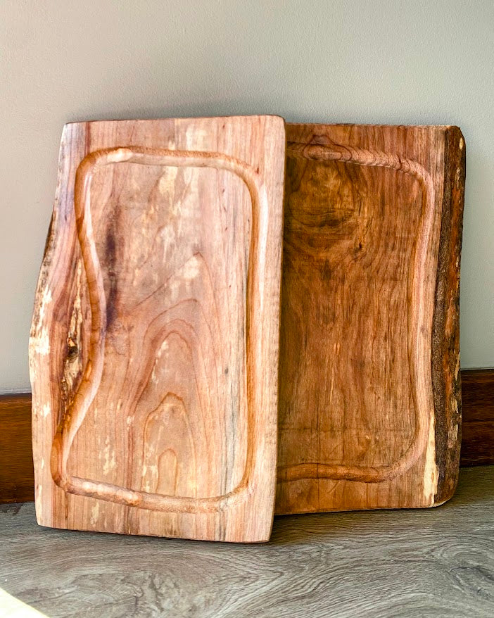 Tabla Rústica de Madera para Asado o Picoteo – 30 cm - Veta Indómita