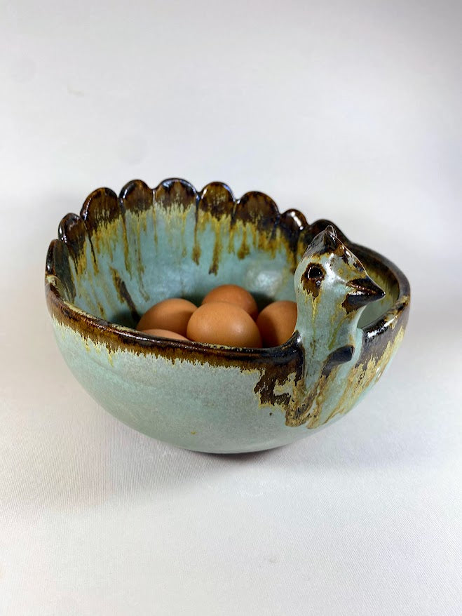 Gallina Huevera de Cerámica Gres – Artesanía de Guangualí (Tamaño Grande) - Veta Indómita