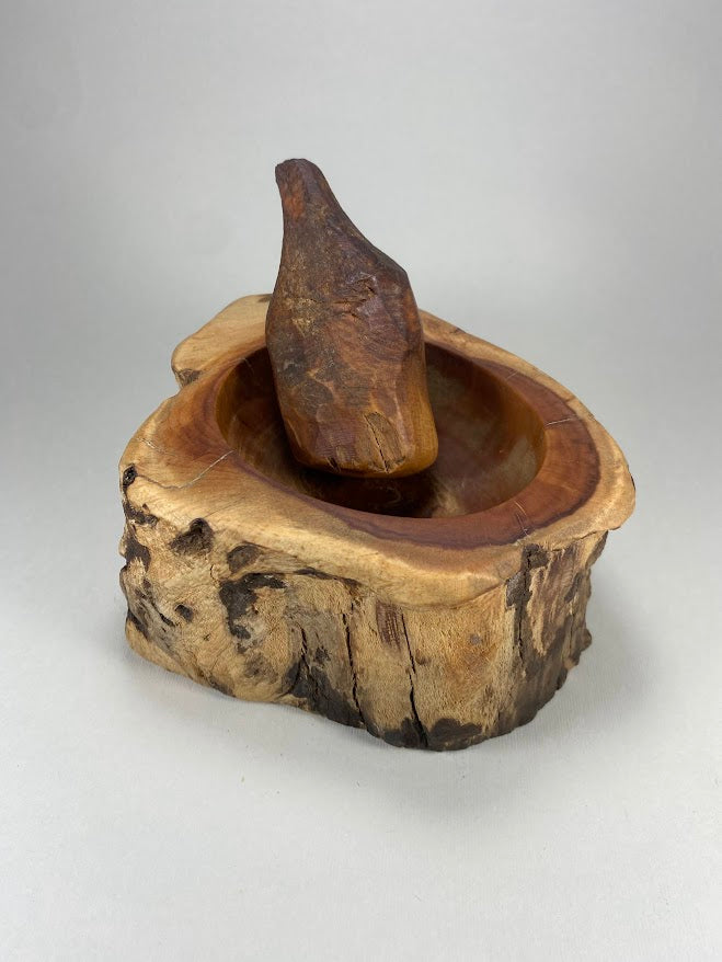 Mortero de Nudo de Araucaria – Madera Recuperada del Picoyo - Veta Indómita
