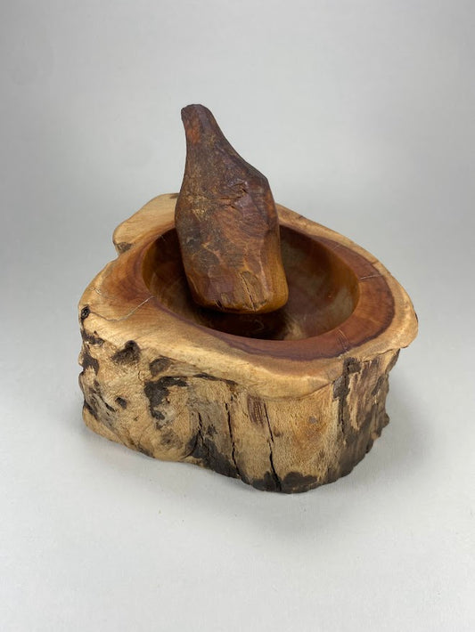 Mortero de Nudo de Araucaria – Madera Recuperada del Picoyo - Veta Indómita