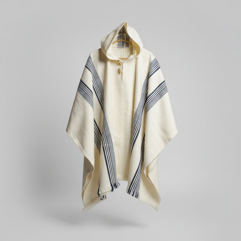 poncho con capucha lana con alpaca tejido en telar artesanal hecho en Chile