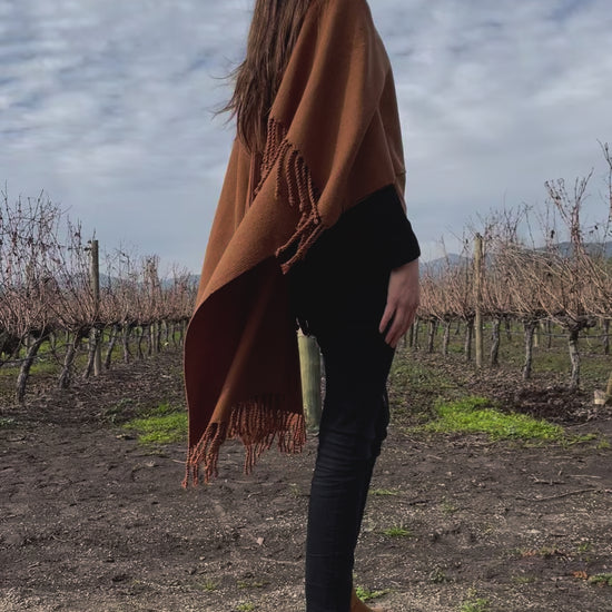 ruana liviana de lana tejida en telar, ropa de abrigo