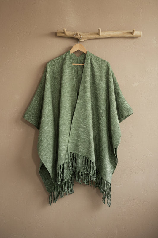 Ruana Liviana de Lana | Tejida en Telar