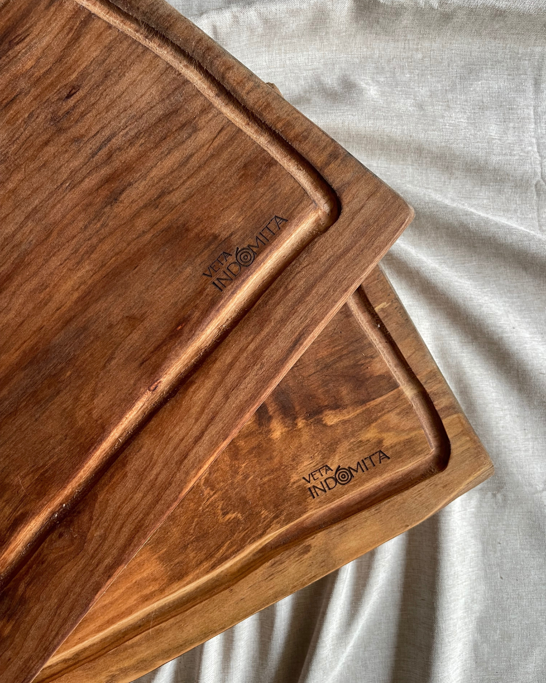 Tabla de Asado Gruesa de Madera Nativa Recuperada – 4,5 cm de Espesor - Veta Indómita