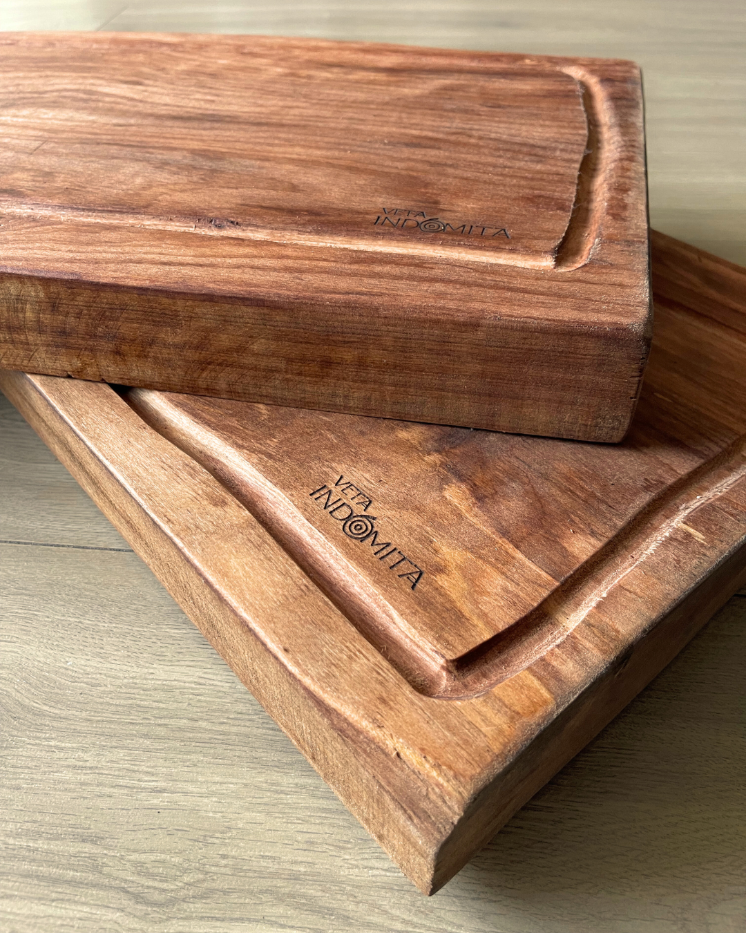 Tabla de Asado Gruesa de Madera Nativa Recuperada – 4,5 cm de Espesor - Veta Indómita